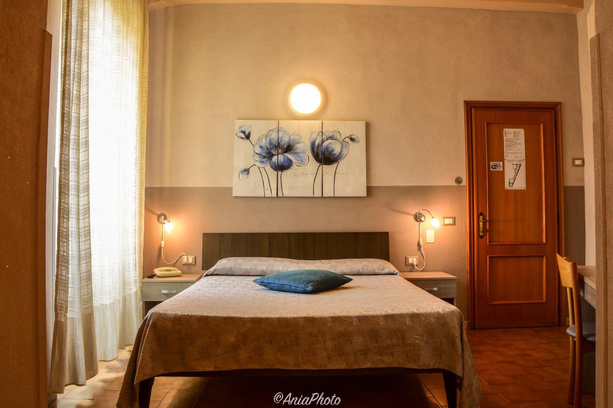 Albergo Florida ตัจจา ภายนอก รูปภาพ