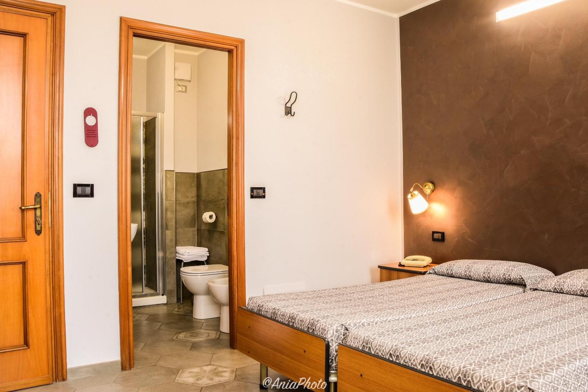 Albergo Florida ตัจจา ภายนอก รูปภาพ