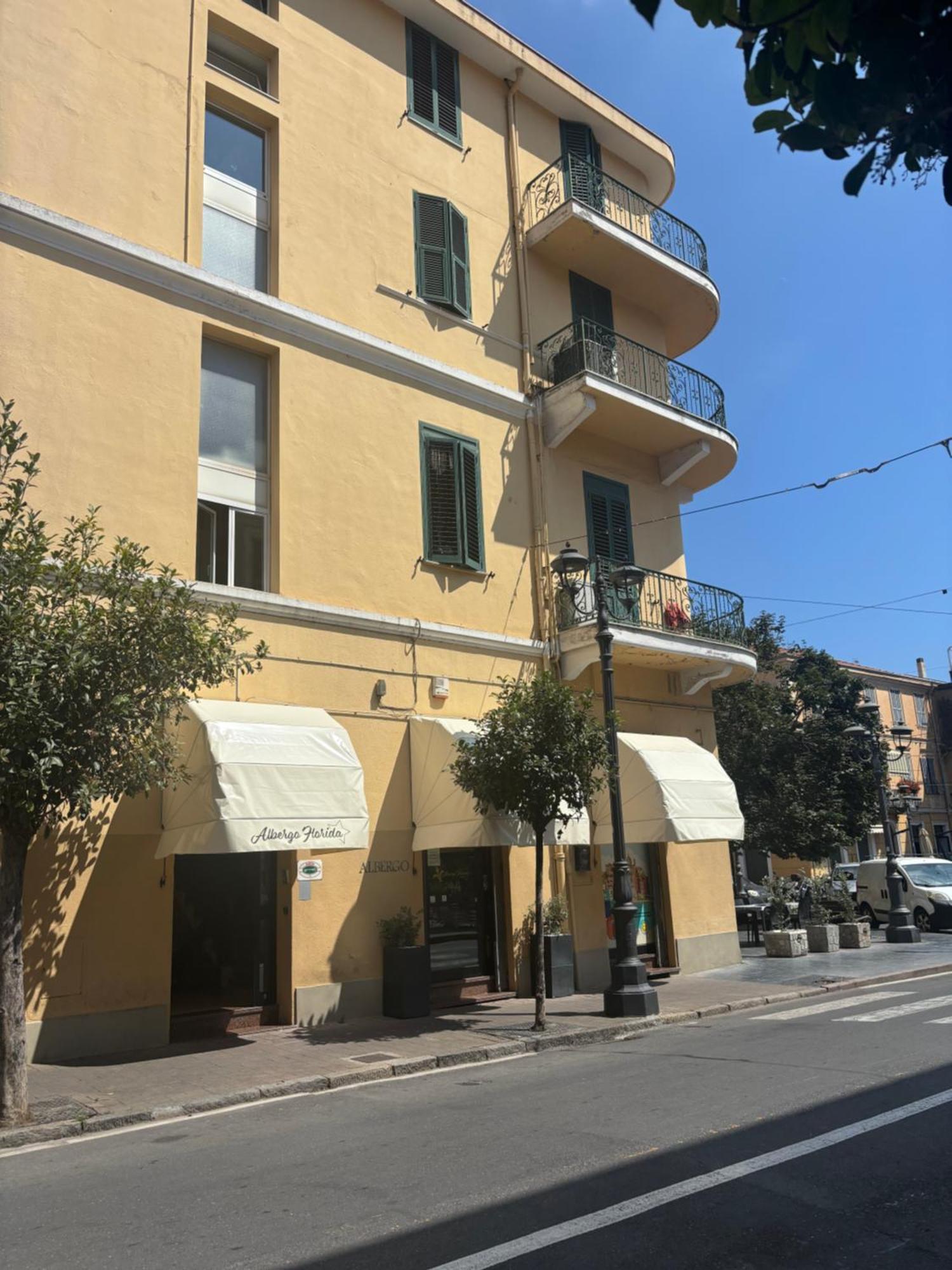 Albergo Florida ตัจจา ภายนอก รูปภาพ